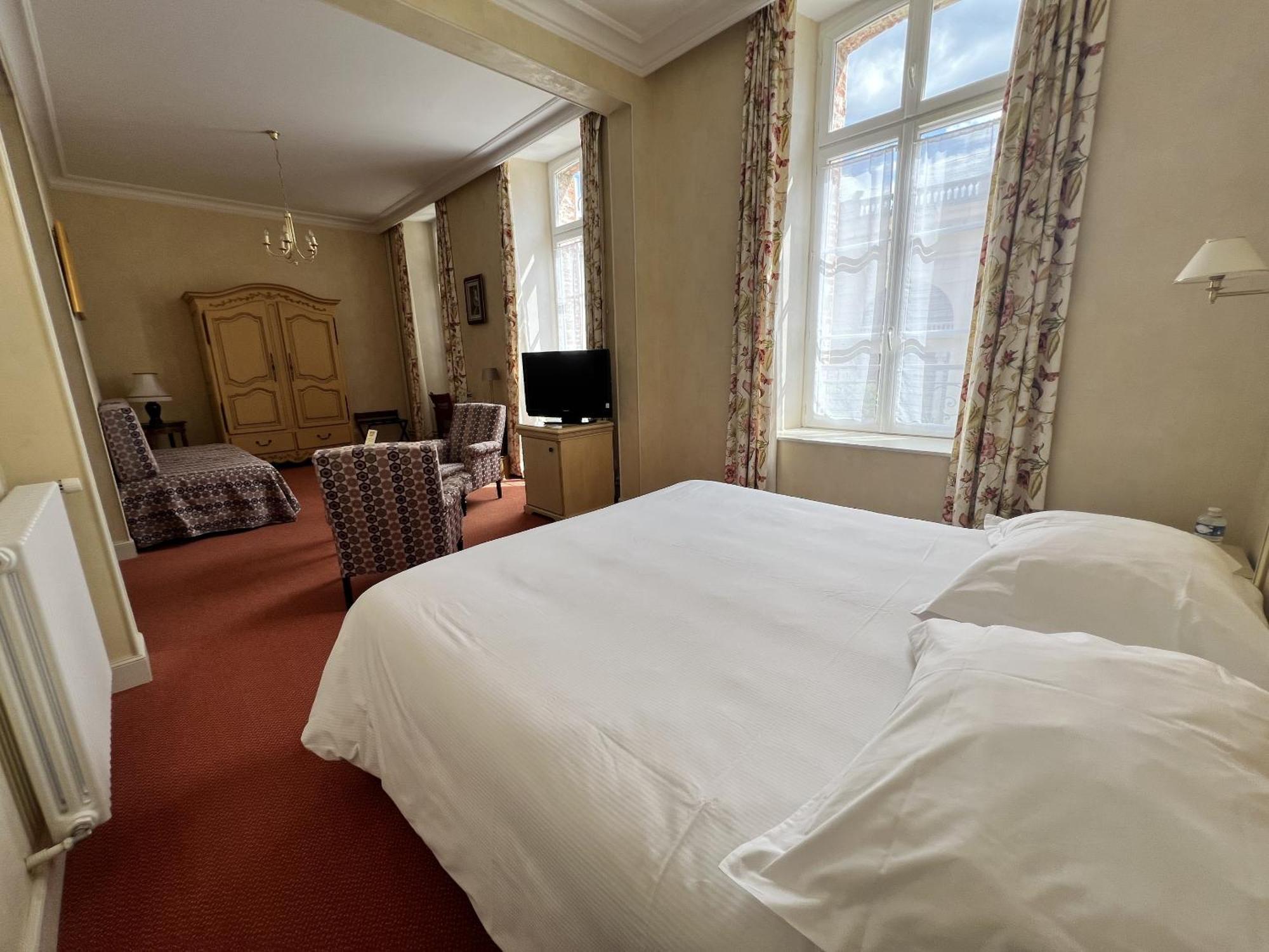 Hotel Castel Jeanson Ay-Champagne Quarto foto